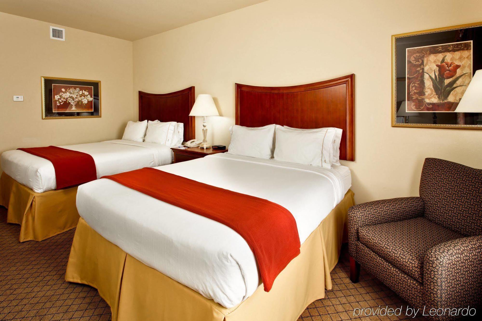 Holiday Inn Express & Suites Morristown, An Ihg Hotel Room photo